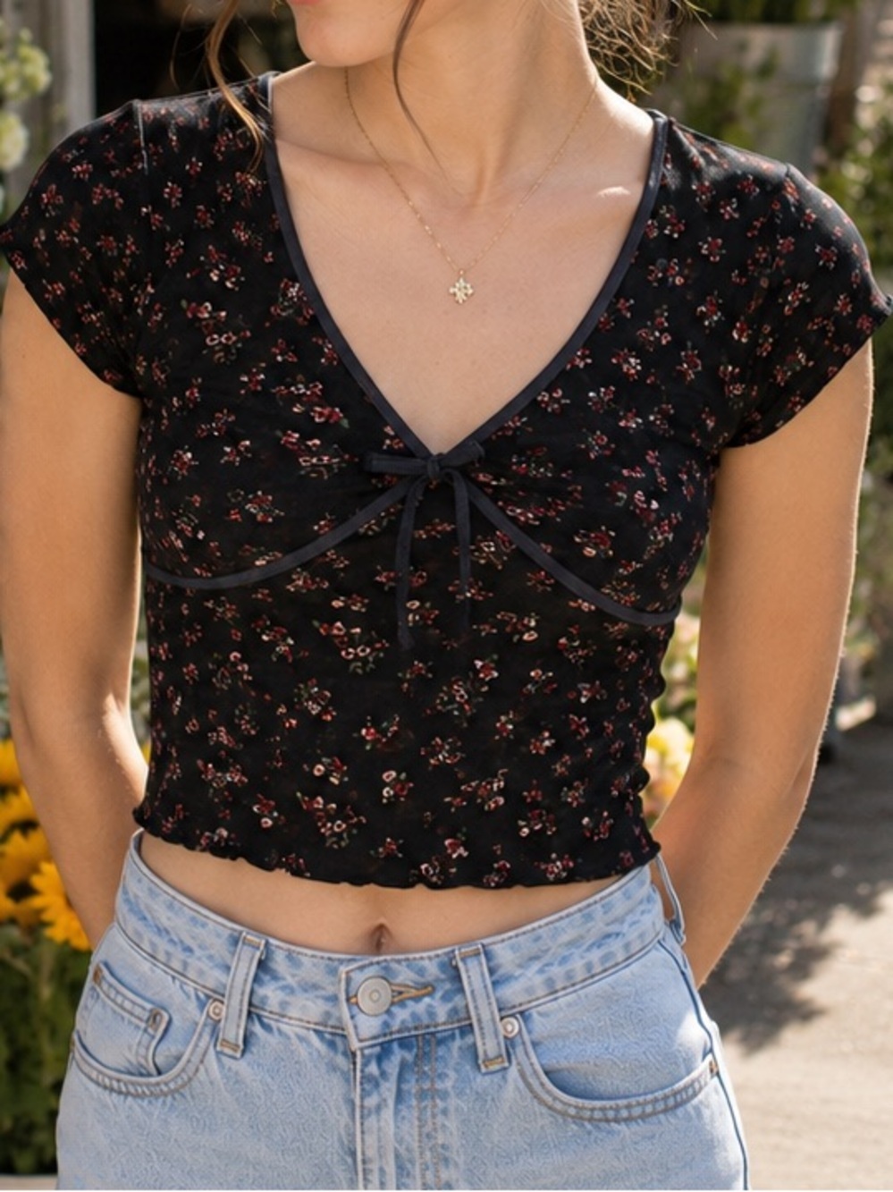 Aeropostale Floral V-Neck Tie Front Top NWT